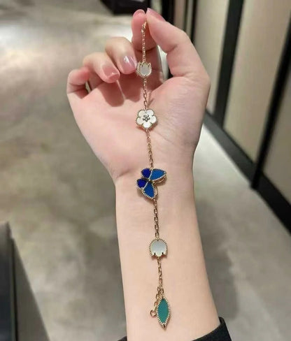 [LUXE]PULSERA CON 5 MOTIVOS DE LUCKY SPRING