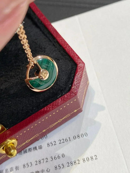 [LUXE]COLLAR AMULETTE DE MALAQUITA EN ORO ROSA