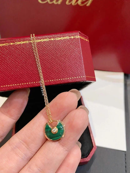 [LUXE]COLLAR AMULETTE DE MALAQUITA EN ORO ROSA