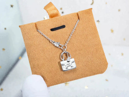 [LUXE]COLLAR DE PLATA CON PEDANTE AMULETTE