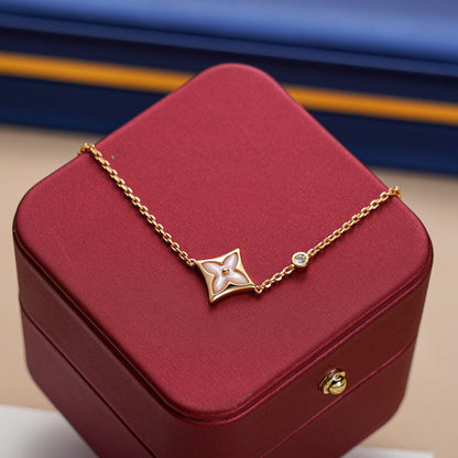 [LUXE] PULSERA DE ORO ROSA CON 1 DIAMANTE Y ESTRELLA