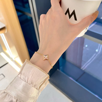 [LUXE] PULSERA DE ORO ROSA CON 1 DIAMANTE Y ESTRELLA