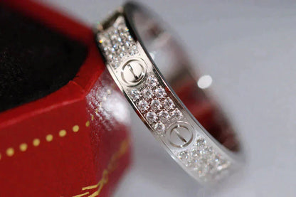 [LUXE] ANILLO DE AMOR DE 3,6 MM CON PAVÉ DE DIAMANTES