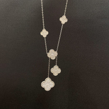 [LUXE] COLLAR DE PLATA Y DIAMANTES CON 5 MOTIVOS DE TRÉBOL