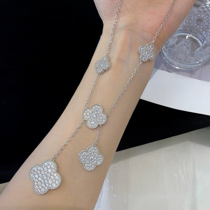 [LUXE] COLLAR DE PLATA Y DIAMANTES CON 5 MOTIVOS DE TRÉBOL