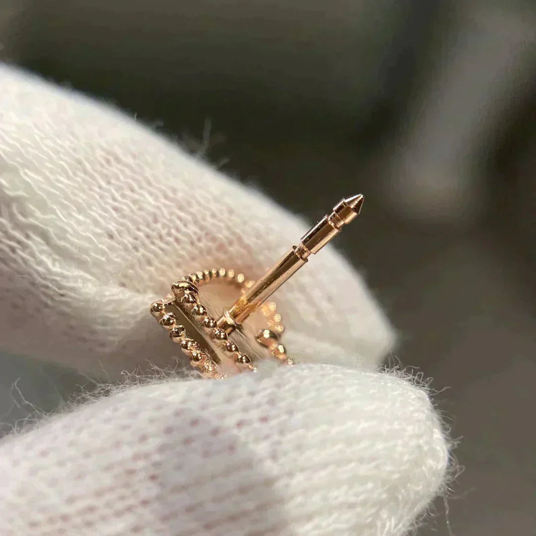 [LUXE]HEART CARNELIAN STUD EARRINGS