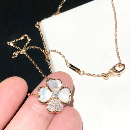 [LUXE] COLLAR DE ORO ROSA CON DIAMANTES Y TRÉBOL