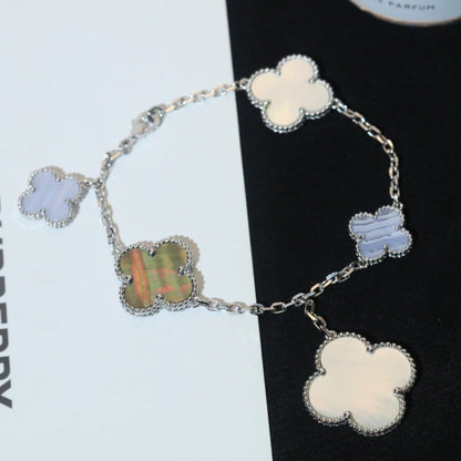 [LUXE]PULSERA TRÉBOL 5 MOTIVOS MOP CALCEDONIA PLATA 