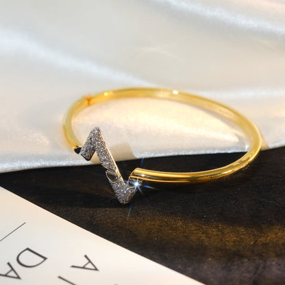 [LUXE] VOLTE PULSERA DE ORO CON DIAMANTES Y SITIO ABAJO