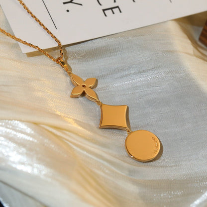 [LUXE]COLLAR DE ORO ROSA CON DIAMANTES, ESTRELLA Y SOL