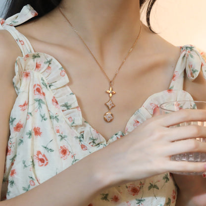 [LUXE]COLLAR DE ORO ROSA CON DIAMANTES, ESTRELLA Y SOL