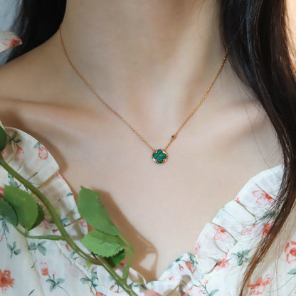 [LUXE] COLLAR DE ORO ROSA CON 1 DIAMANTE Y PEDANTE SOL
