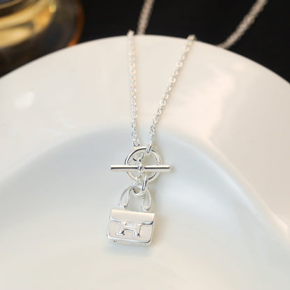 COLLAR DE PLATA CON PEDANTE POP H [LUXE]