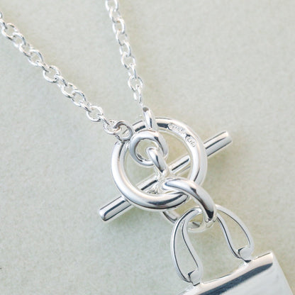 COLLAR DE PLATA CON PEDANTE POP H [LUXE]