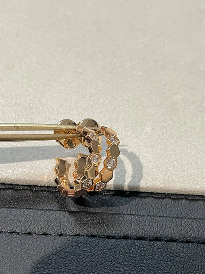 [LUXE]Anillo con diseño hueco de trébol de cuatro hojas en forma de flor