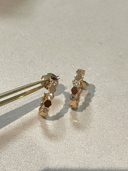 [LUXE]Anillo con diseño hueco de trébol de cuatro hojas en forma de flor