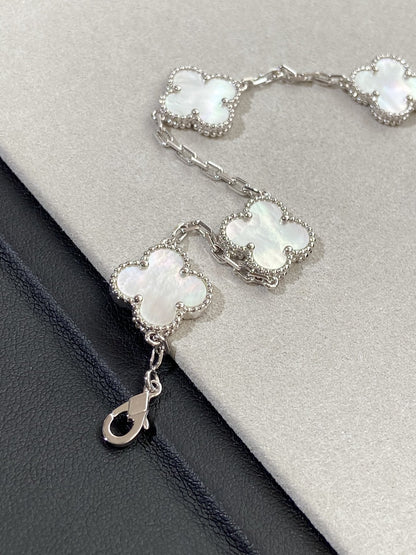 [LUXE]CLOVER WHITE PEARL MOP 5 MOTIF BRACELET COLLECTION