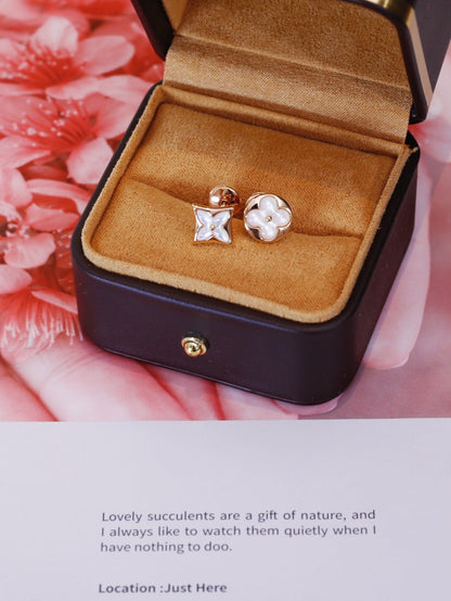 [LUXE] PENDIENTES DE BOTONERA CON ESTRELLA Y SOL EN ORO ROSA