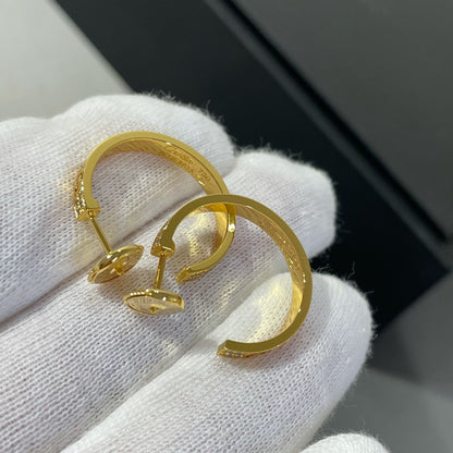 [LUXE] PENDIENTES DE ARO DE ORO CON DIAMANTES LOVE