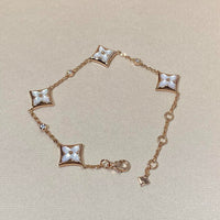 [LUXE] PULSERA DE ORO ROSA CON 4 MOTIVOS DE ESTRELLAS Y DIAMANTE