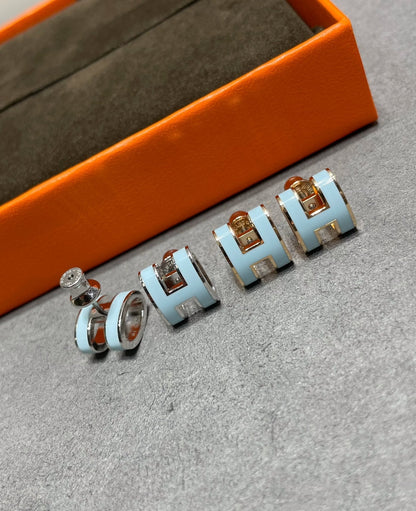 [LUXE] PENDIENTES POP H AZUL CIELO