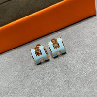 [LUXE] PENDIENTES POP H AZUL CIELO