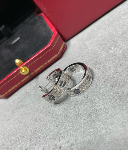 [LUXE] PENDIENTES DE PLATA CON DIAMANTES Y CERÁMICA LOVE