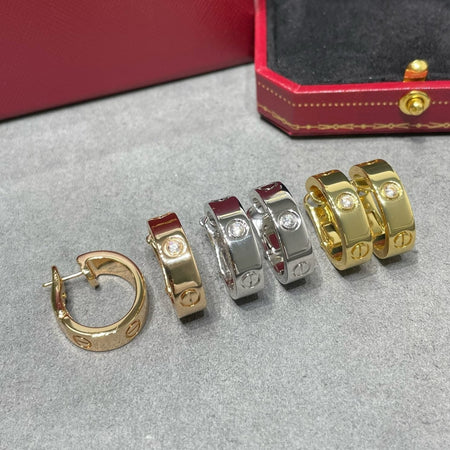 [LUXE] PENDIENTES LOVE DE 5,5 MM Y 1 DIAMANTE