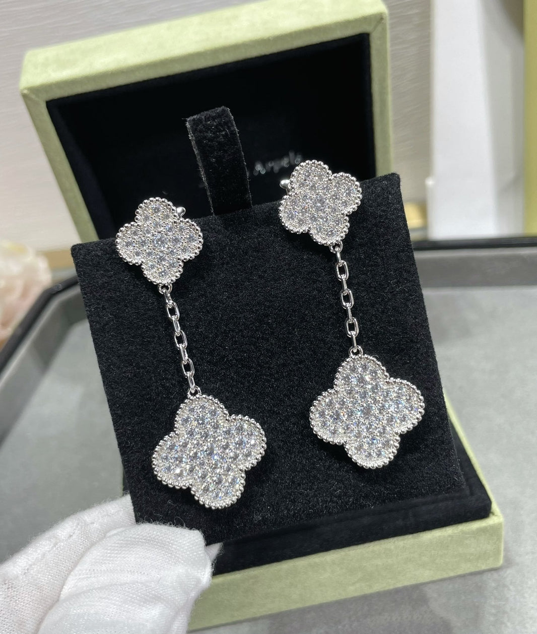 [LUXE]CLOVER 2 MOTIFS DIAMOND PAVED SILVER EARRINGS