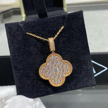 [LUXE] COLLAR LARGO CON PEDANTE GRANDE DE TRÉBOL DE 25 MM Y PAVÉ DE DIAMANTES