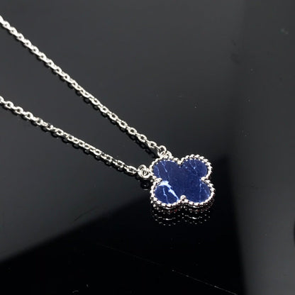 [LUXE] COLLAR LARGO DE PLATA CON TRÉBOL DE PIETERSITA