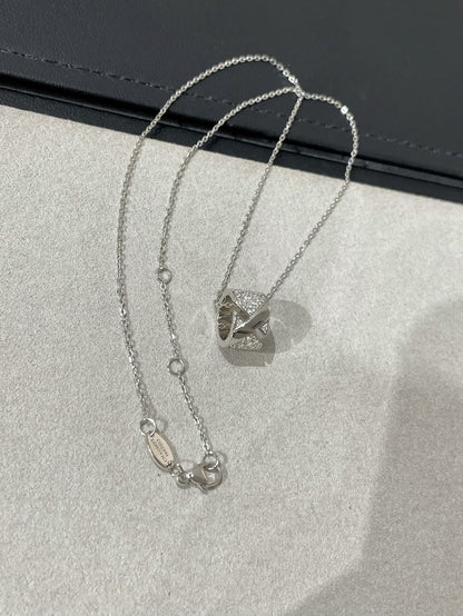 [LUXE] COLLAR CON PAVIMENTO DE DIAMANTES Y PRUEBA DE GRAVÁMENES