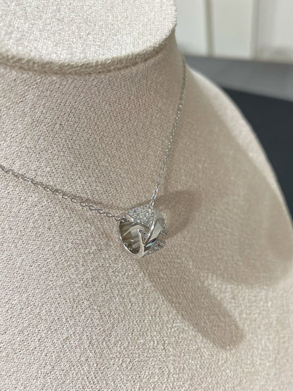[LUXE] COLLAR CON PAVIMENTO DE DIAMANTES Y PRUEBA DE GRAVÁMENES