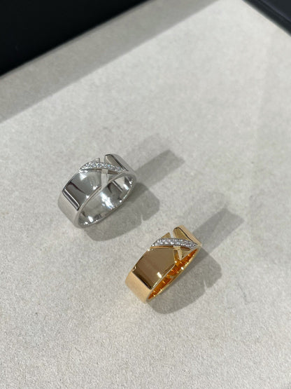 [LUXE] ANILLO DE DIAMANTE CON PRUEBA DE GRAVAMEN
