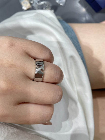 [LUXE] ANILLO DE DIAMANTE CON PRUEBA DE GRAVAMEN