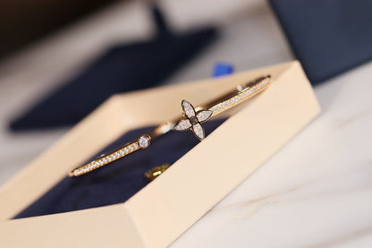 [LUXE]IDYLLE PULSERA ABIERTA DE ORO CON PAVÉ DE DIAMANTES