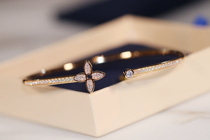[LUXE]IDYLLE PULSERA ABIERTA DE ORO CON PAVÉ DE DIAMANTES