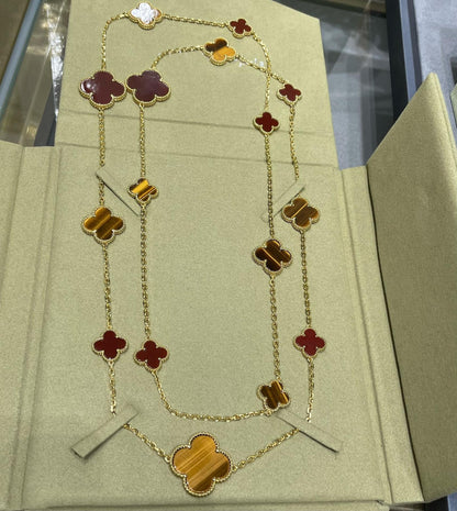 [LUXE] COLLAR DE OJO DE TIGRE CON 16 MOTIVOS DE TRÉBOL Y CORNALINA EN ORO ROSA