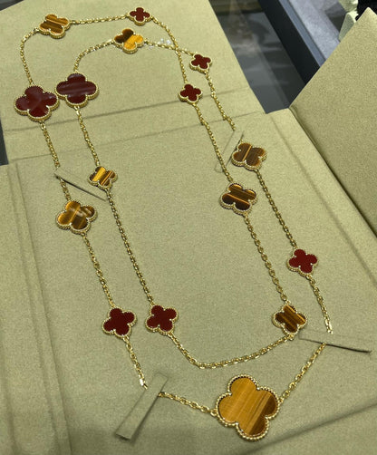 [LUXE] COLLAR DE OJO DE TIGRE CON 16 MOTIVOS DE TRÉBOL Y CORNALINA EN ORO ROSA