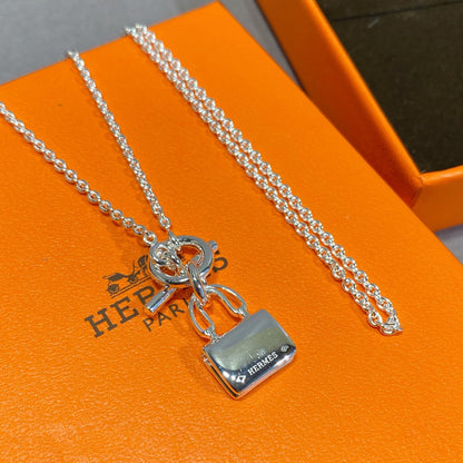 [LUXE]COLLAR DE PLATA CON PEDANTE CONSTANCE