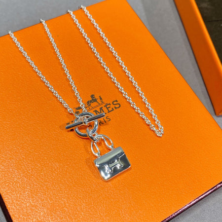 [LUXE]COLLAR DE PLATA CON PEDANTE CONSTANCE
