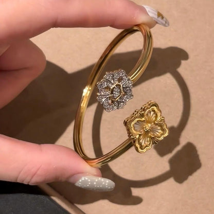 [LUXE JEWELRY] OPERA TULLE  GOLD BRACELET WITH ENAMEL BACKGROUND