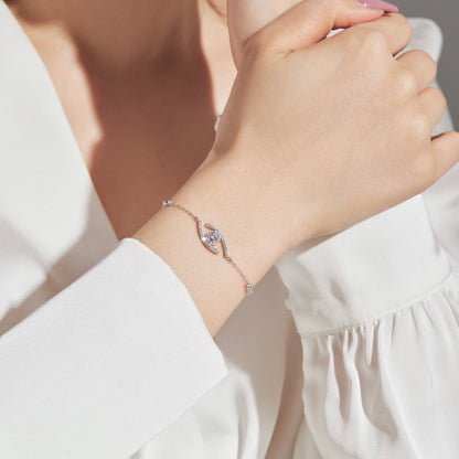 [LUXE] Lucky Eye Pave-Set Diamond Bracelet
