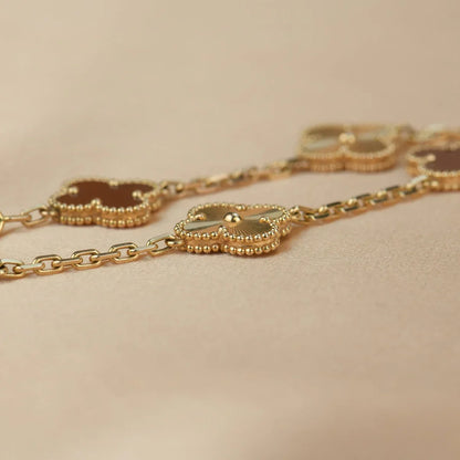 [LUXE] CLOVER 5 MOTIF RED CORNELIAN BRACELET COLLECTION