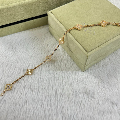 [LUXE]PULSERA LÁSER DE DIAMANTES CON 6 MOTIVOS DE TRÉBOL