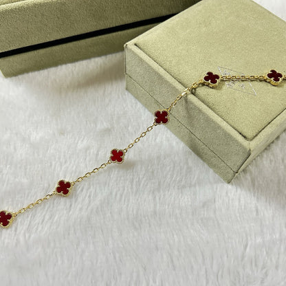 [LUXE]PULSERA DE ÁGATA ROJA CON 6 MOTIVOS DE TRÉBOL