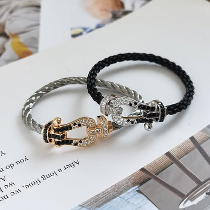 [LUXE]FORCE PULSERA DE HERRADURA GRANDE CON DIAMANTES BLANCOS Y NEGROS EN PLATA