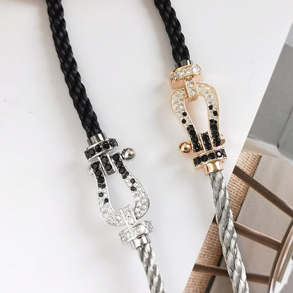 [LUXE]FORCE PULSERA DE HERRADURA GRANDE CON DIAMANTES BLANCOS Y NEGROS EN PLATA