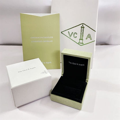 [LUXE]VA CLOVER BRACELET NECKLACE RING BOX GIFT BAG