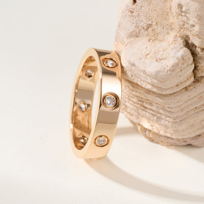[LUXE] LOVE 4MM 8 DIAMOND RING